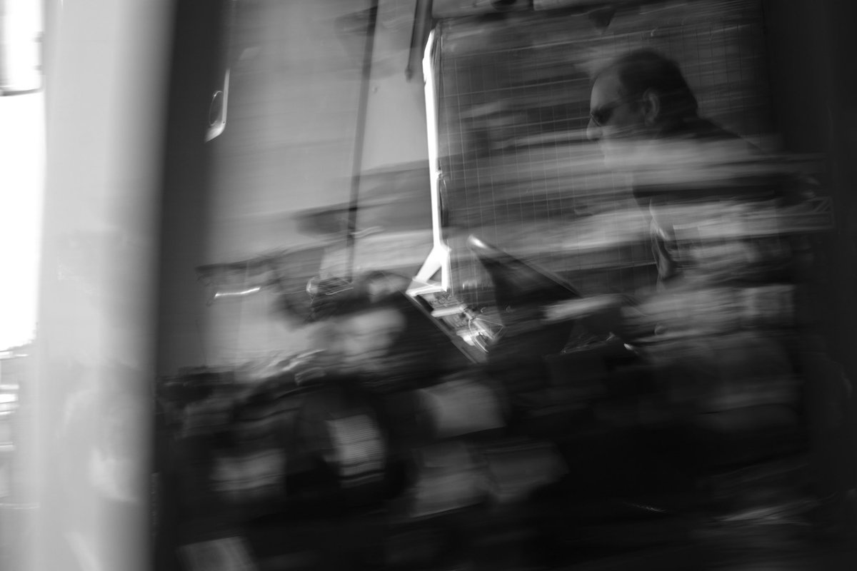 SeigiStreet's tweet photo. ln the flow of time, people and the city pass by like fleeting illusions. Within the motion lies fragments of an endless everyday life.

#FlowOfTime #ArtOfMotion #BlackAndWhitePhotography #EverydayFragments #StreetPhotography
#美は正義 https://t.co/Xrbk1hbq7F