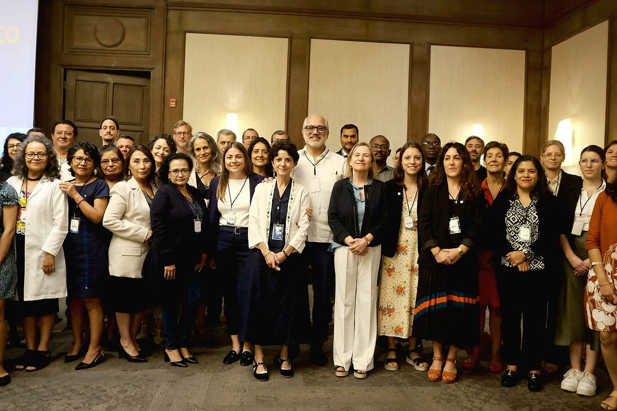 Steph_Signoret's tweet photo. Honored to have been invited to give a lecture as part of the FEF "One Health" and to participate in the launch of the PREACTS-ASAMCO project! 🌍 📷#ASAMCO aims to implement actions to reduce the risk of zoonotic disease emergence in Mexico, Costa Rica, and Haiti. @PREZODE_Intl https://t.co/m2sp39DaOV