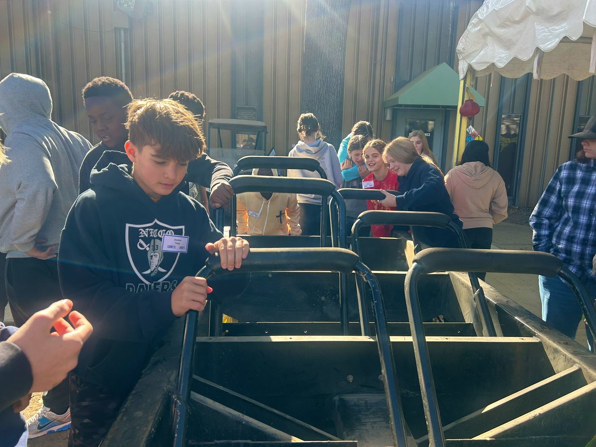 Jamie Lazechko tweet media