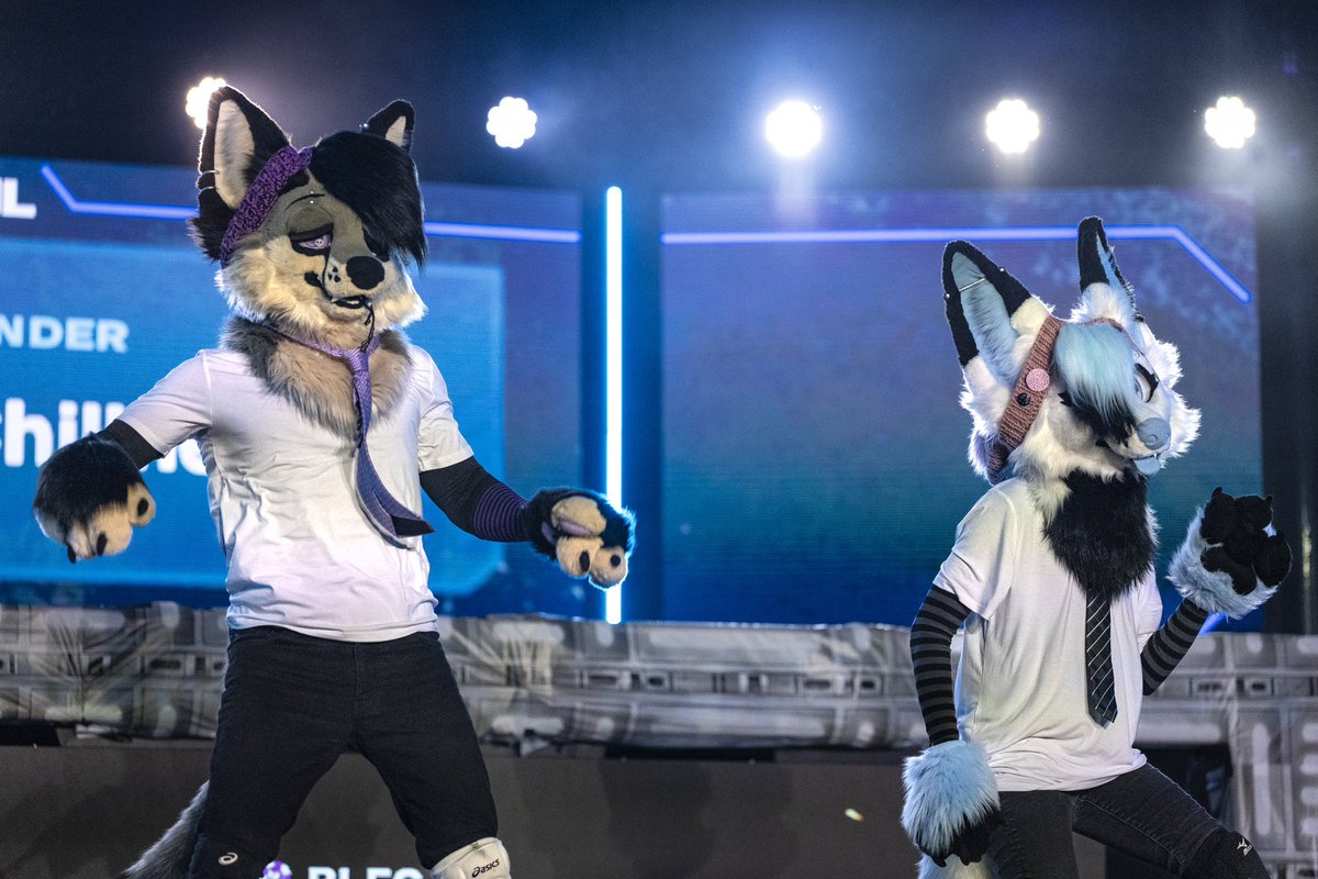 dire_walf's tweet photo. Mental Chillness was the second place finisher at the @BiggestLittleFC 2024 fursuit dance competition! Congrats!

🐾: @bakerlovespibb / @emobarkz 
📸: me

#bIfc2024 #blfc #biggestlittlefurcon #blfc24
#furry #fursuit #fursuitdancecompetition #fursuitdance #fursuitdancecomp https://t.co/G62xwpqFWt