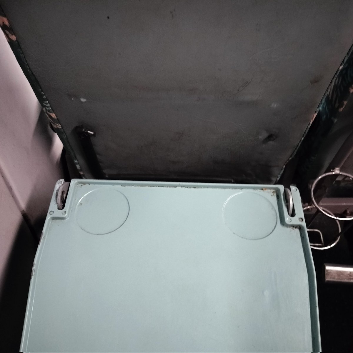 romitsen's tweet photo. This is how @Central_Railway runs 11010 Pune Mumbai CSMT #Sinhagad Express. C1 Coach's door that don't close, broken tables, broken footrest and torn curtains. What a journey to pay for! We deserve better @drmpune @drmmumbaicr @IndianRailMedia @AshwiniVaishnaw @ThePuneMirror https://t.co/I1tQYPuqaI