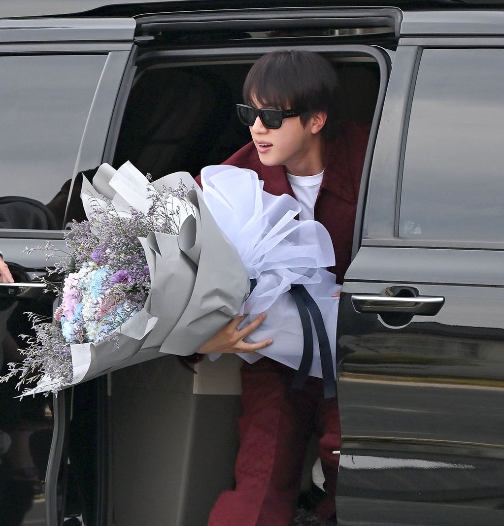 RJSeokjinnie's tweet photo. Car Door Guy Jin 

2016                                                2024 https://t.co/SM4tjB6ljj