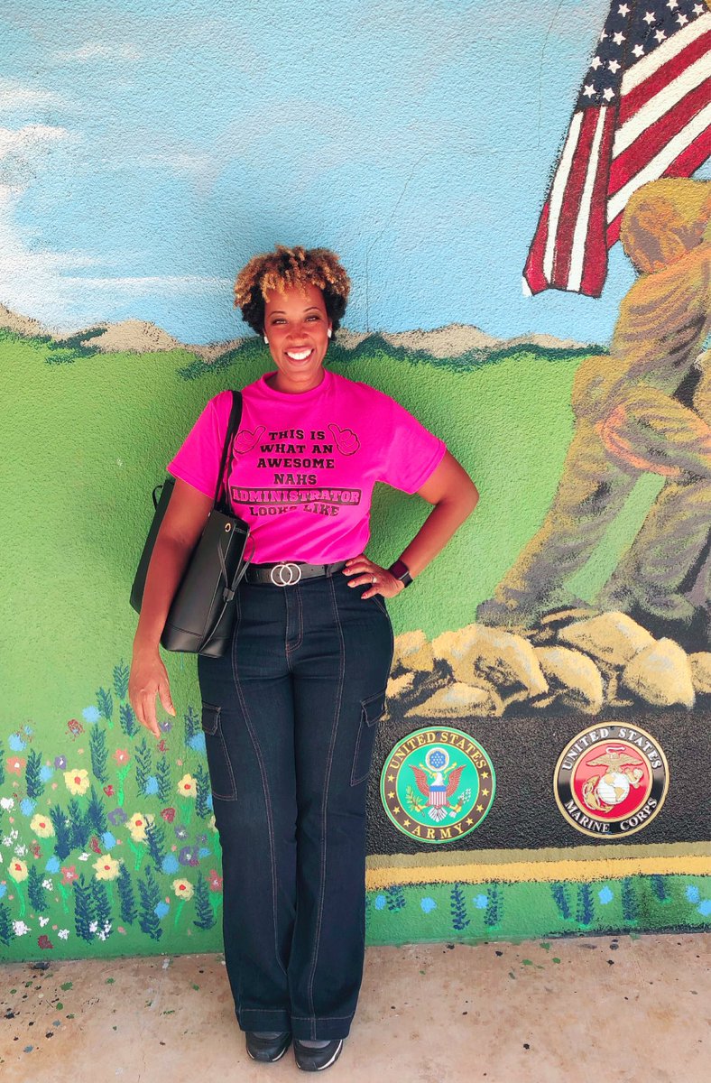 NISD_NAHS's tweet photo. Ms.Dupree is showing her NAHS school spirit! @NISD_NAHS #NAHS #NISD
#NISDNEF #NISDCommunications #NISDCounseling #NISDChildNutrition #NISDTransportation #NISD_Athletics #NISDFamily https://t.co/ytgfK8MZKK