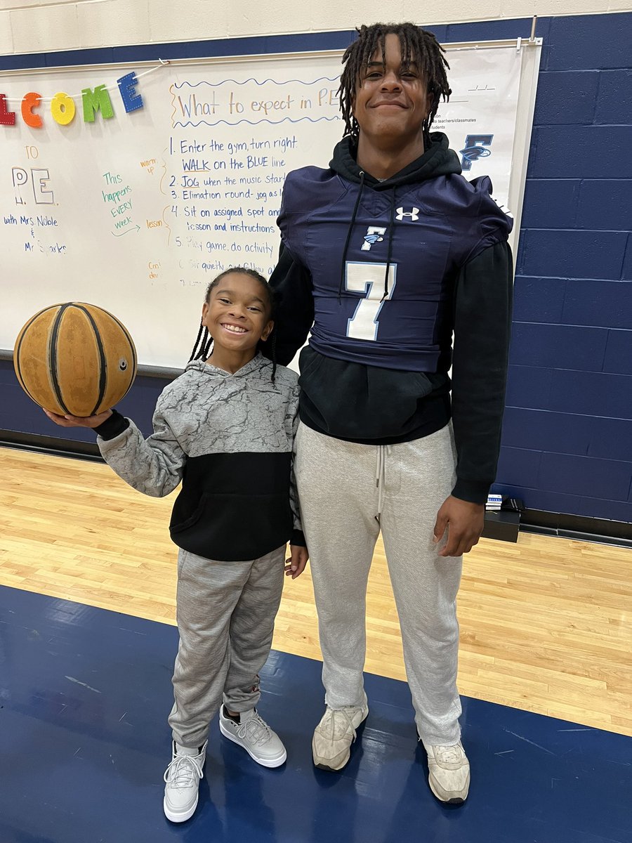 Shoesforsuccess's tweet image. 53 kids got some heat 👟 🔥 yesterday at Fairborn intermediate school

Our organization is also thankful for an amazing school district and staff that have been so kind to us. 
This is year 8 of doing this in the Fairborn City Schools district.