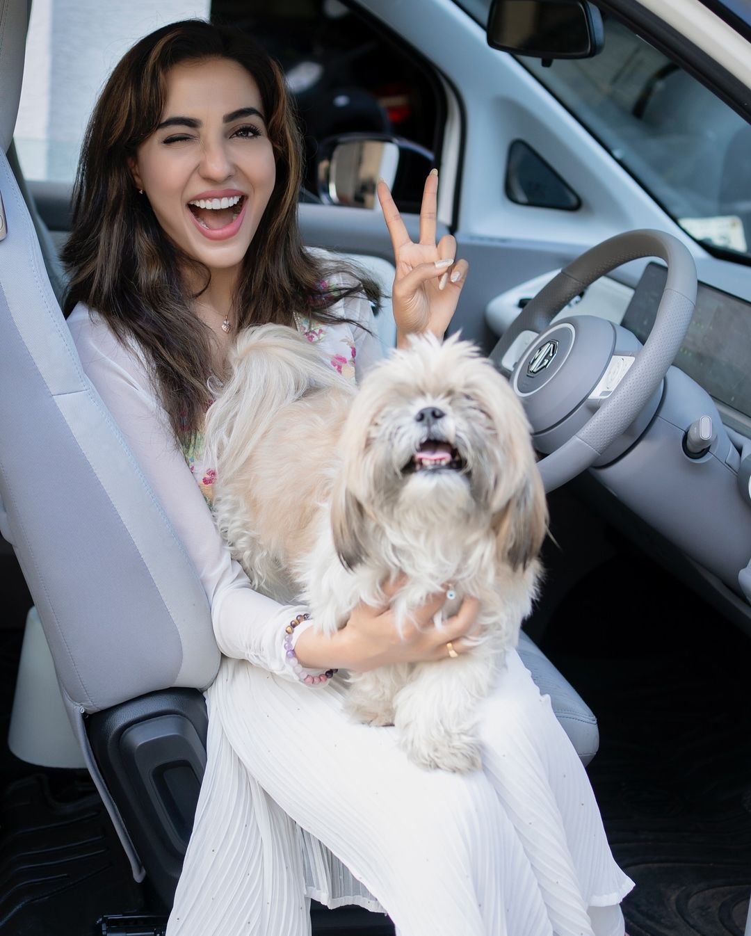 GaDkhtgb0AIArPE?format=jpg&name=large