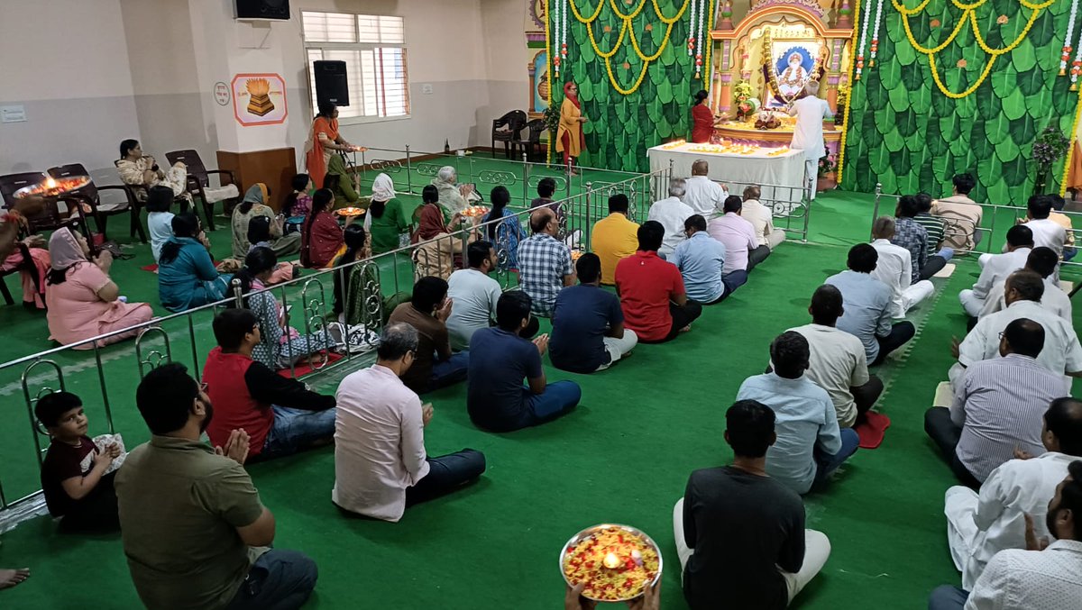 AshramBlr's tweet photo. Sant Shri Asharamji Bapu has guided many by encouraging them towards आत्मसाक्षात्कार, Ultimate goal of human life. Millions have undergone transformative experiences by attending enlightening Satsangs.
His followers are celebrating #60thSelfRealizationDay. https://t.co/meWU4cmMna https://t.co/EloKjugdA5