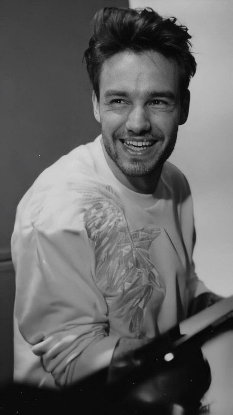 Naman_5507's tweet photo. Always in our heart, LIAM PAYNE 🕊️💔 https://t.co/syNu8AEhqh