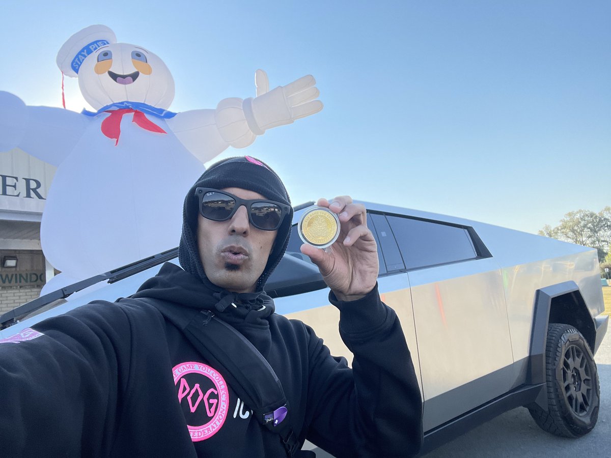 pogworldchamp's tweet photo. ✨Still hungry… starving actually… like Em before Doc Dre produced him…

🎙️I want to motivate, i’m running with a Gary Vee kind of heart rate… no excuses. https://t.co/b3h2s1x8zm