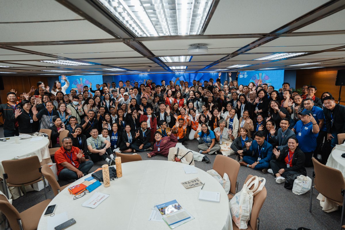 They are not just participants; they are powerful catalysts ⚡ in building resilience, actively taking concrete actions. They: 🚨 conduct hazard and risk mapping 📣 raise awareness 🤝 form youth networks 📱 leverage tech and social media for alerts and early warnings #APMCDRR2024