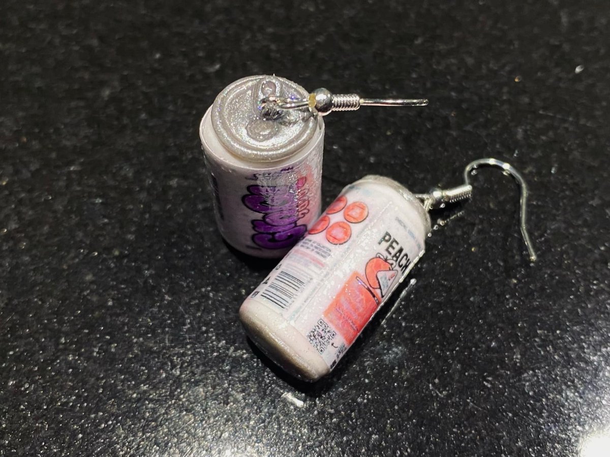 polymer_kay's tweet photo. I saw some cute soda earrings at a local market and wanted to make my own but with @drinkgrog ! I haven't sculpted in awhile so they didn't turn out as nice as I imagined lol❤️ https://t.co/Rt7GWYaLG3
