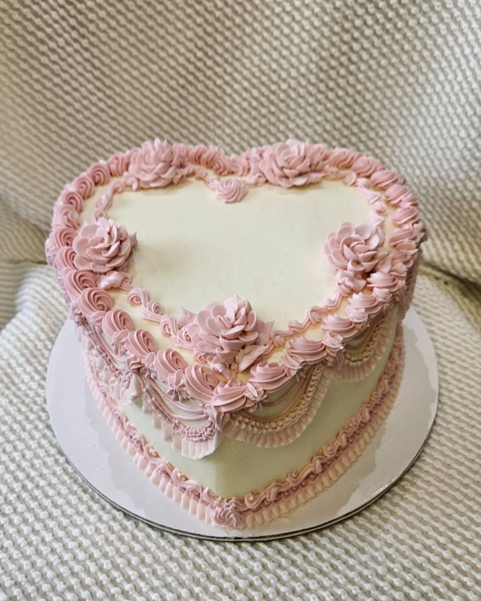 casualgourmet's tweet image. Special occasion cakes that taste as good as they look.
#CasualCakes #CapeCodBaker #CapeCodBirthdayCakes