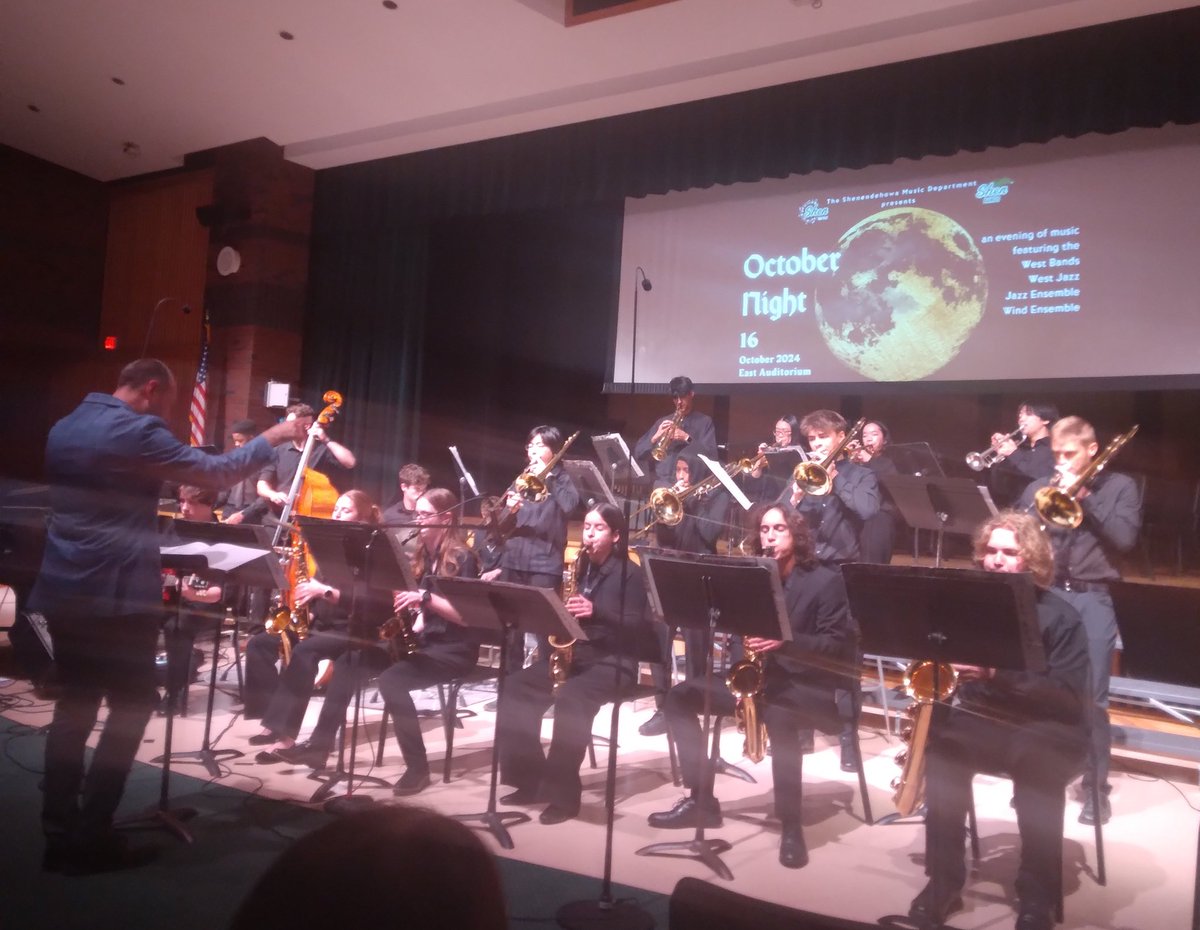 barrosolab's tweet photo. I have made it to T's concert! Thanks to @madamscientist and her lab @RaoLabTweets for being wonderful hosts! Loved to learn all about the interesting and exciting research @JHMIPhysiology https://t.co/6o6aZGq6U7