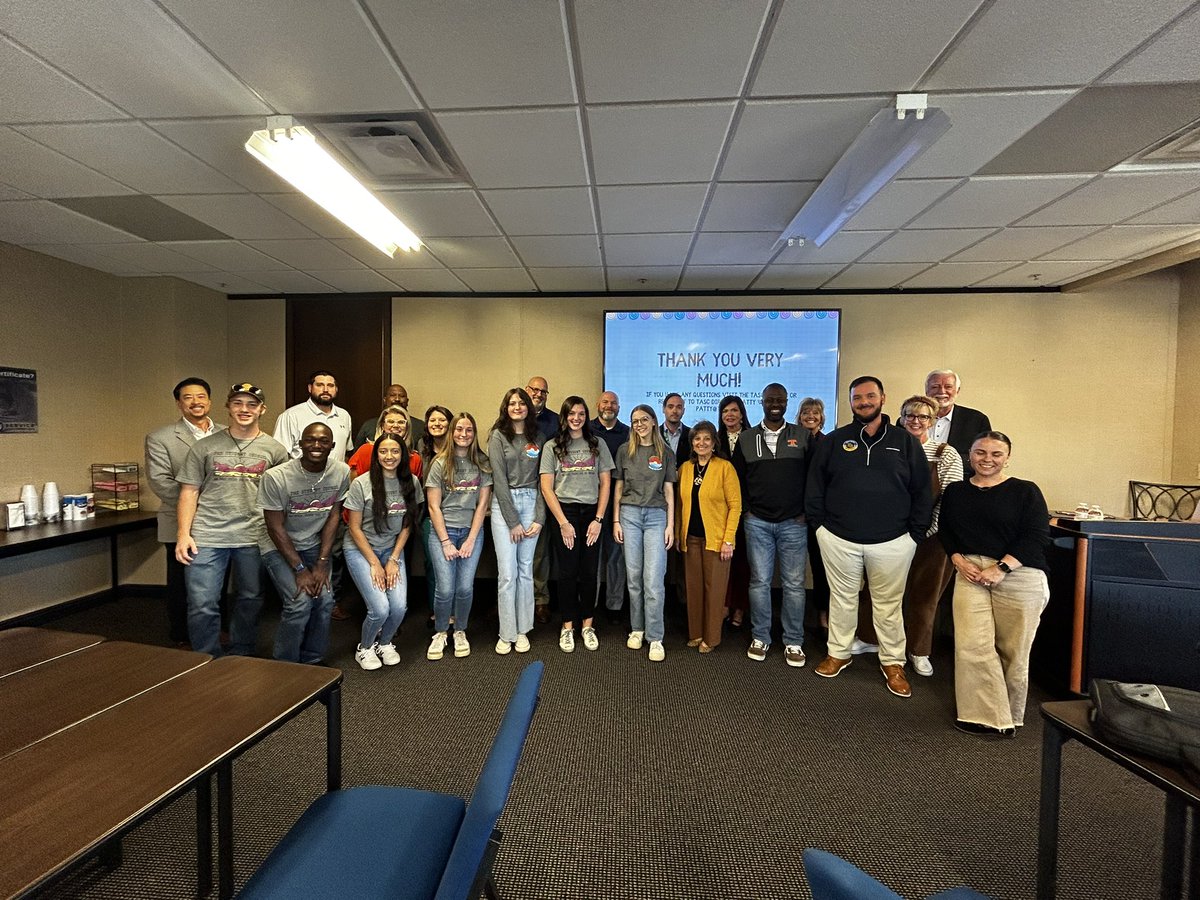 superdavewarren's tweet photo. The @TASSP1 fall tour had a great turnout at the @Region8ESC Leadership Summit! Thanks for hosting @CallihanKristi . @region13 is one week away … see you soon Dustin Payne! #connectedforpower https://t.co/rHNyS4EHeB