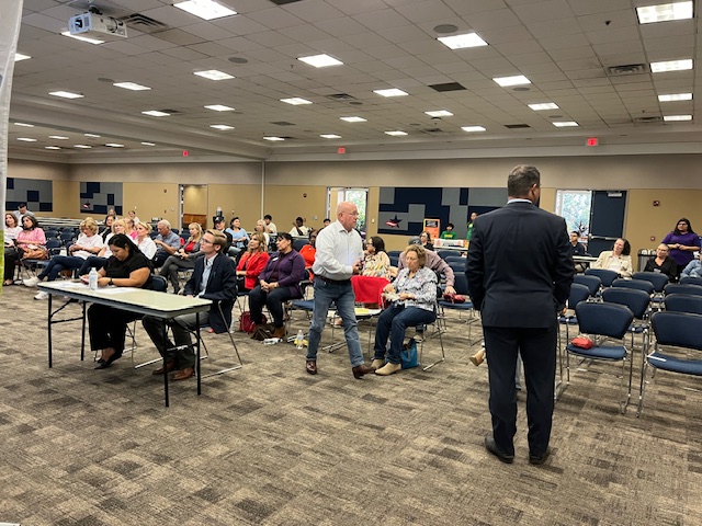 ElectDanSimons's tweet image. Today, Harris County voters were supposed to have the chance to see their candidates for DA side by side but my opponent's seat was empty. I showed up for Harris County today and I will show up for Harris County every day as your next District Attorney!

Thank you to our hosts…