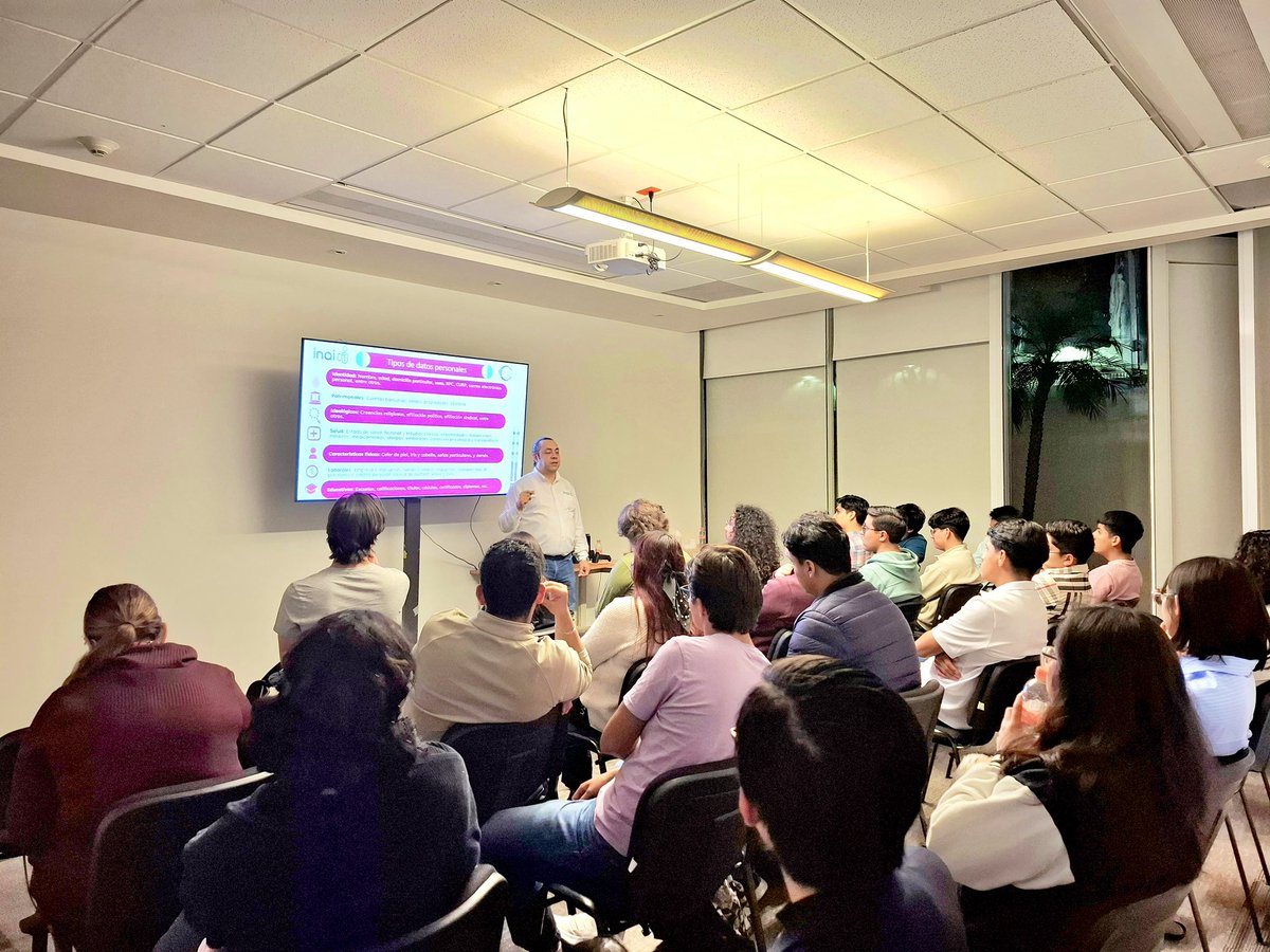 vinculasociedad's tweet photo. 📢 Recibimos en el @INAImexico a estudiantes de la @facultadbna y del @CIDE_MX, quienes, a través de #VisitaElINAI, conocieron la utilidad y el aprovechamiento de los derechos de acceso a la información y protección de datos personales🎓 https://t.co/FEpKbe72WC