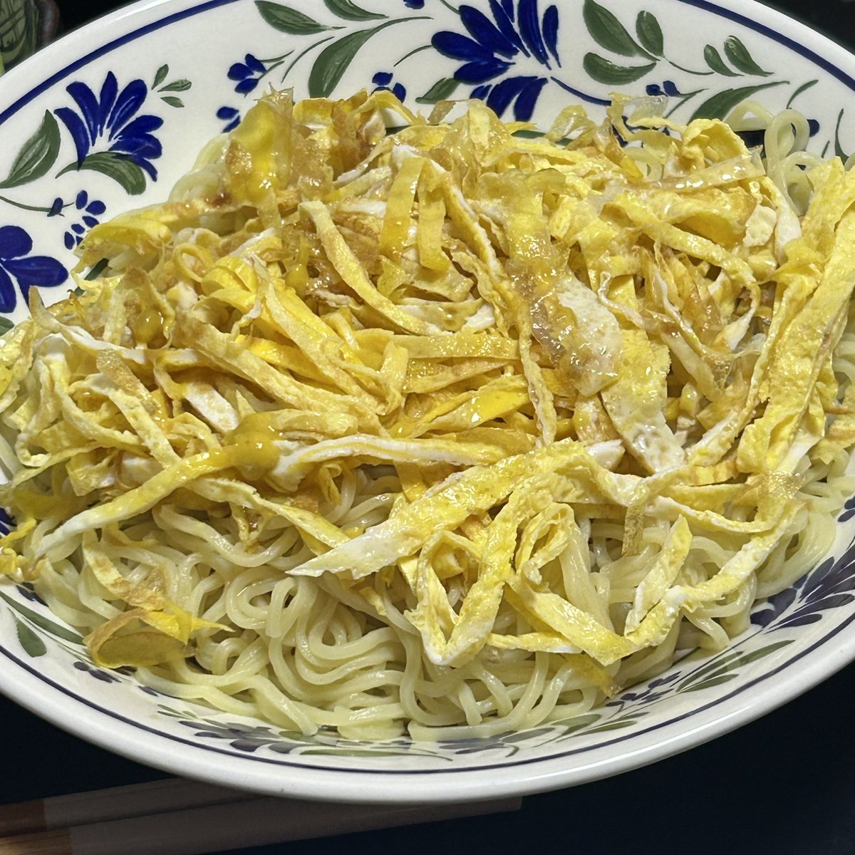 ck1220ke1214's tweet photo. #レコーディングダイエット #eatingin #おうちごはん #food #foodlovers #foodie #foodoftheday #yummy #foodpics #Twitterfood #痩せないダイエット
水曜日のおうちごはん
#炭水化物 多め
#ビーフカレー 🍛
#冷やし中華 …?まだ一食分あった(笑)
なんか #老化で代謝が落ちる のかなぁ https://t.co/IfucTsrSWn