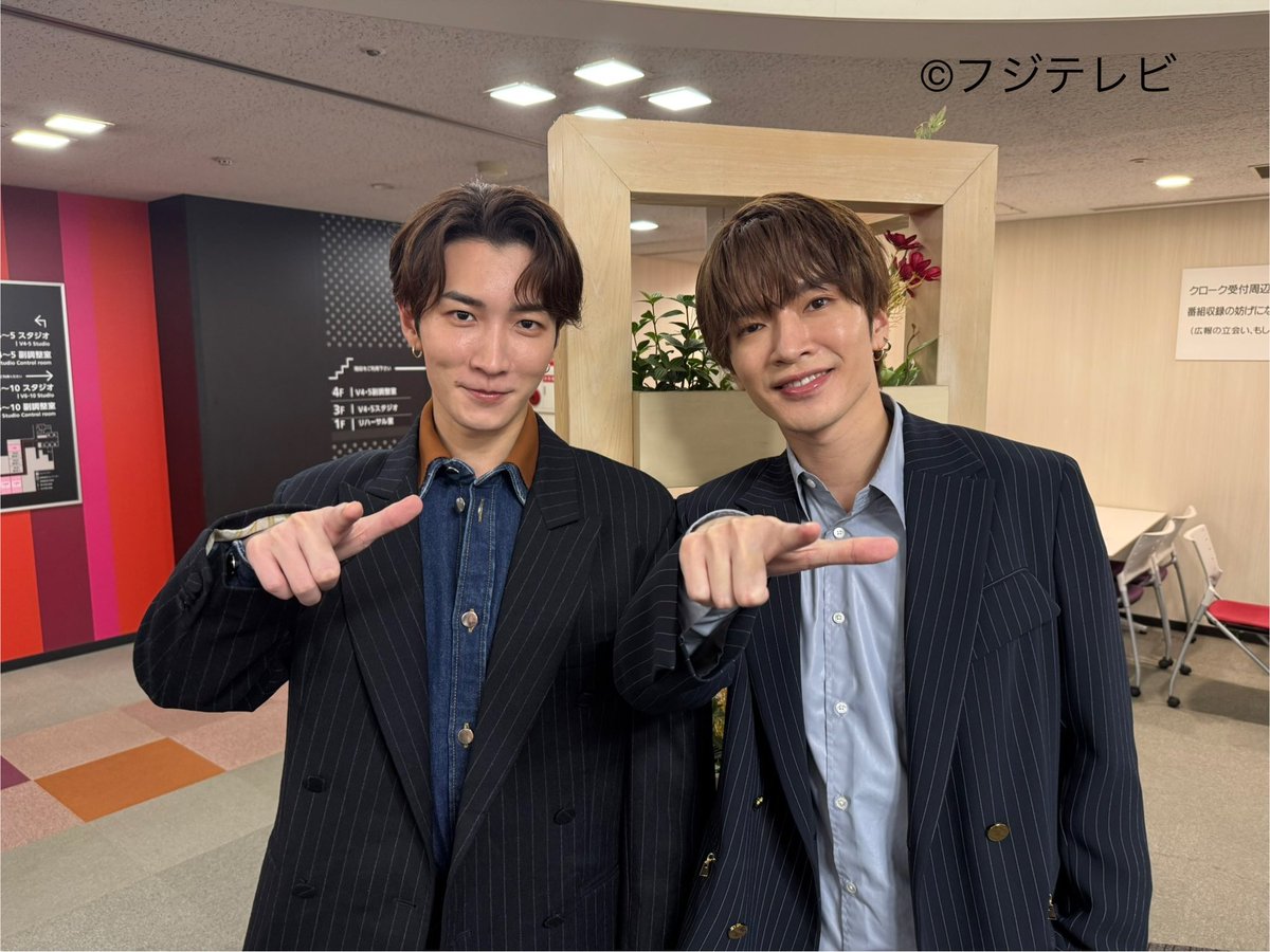 95N7VYOKcb62622's tweet photo. わぁぁ🤦💦
早く出るどころか
めちゃめちゃ遅れを取っております😣
11時半までには出ないと!
外出たらスノ聴けなくなっちゃうからスノ補給
#One
#BLAKEOUT
と
#ライラック
でテンション上げて行ってきます😆♪
今日バタバタするので
夕方まで来れないかもです🥺
秋桜と金木犀パシャリしてきます🤗🩷🧡 https://t.co/wyWyxlXjxC