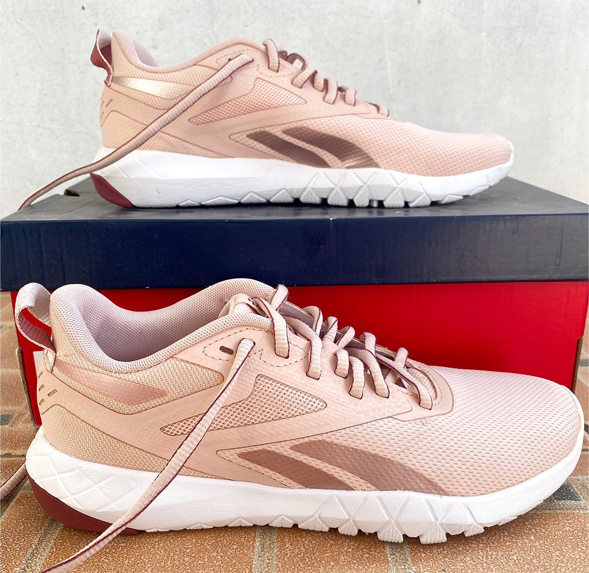 chaniesell's tweet photo. Wts - Sepatu Reebok Sport Station

💸 300k nego (harga beli 400k struk 
      nya hilang🙏) udah incl all
❄️ Diual karna kebesaran, sudah 
      dipakai 1x
❄️ ukuran 37,5
📌 Bekasi

Jual sepatu sekolah preloved Reebok original sport station https://t.co/0A86Nmp030