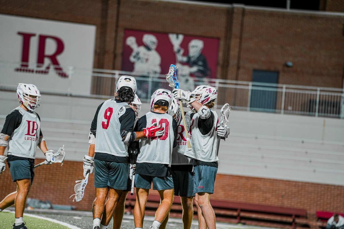 LRUMLAX's tweet photo. 𝕃𝕒𝕥𝕖 𝕟𝕚𝕘𝕙𝕥 𝕝𝕒𝕩

🐻🥍

#GOBEARS | #BetweenTheBricks https://t.co/NuBU3NYoVk