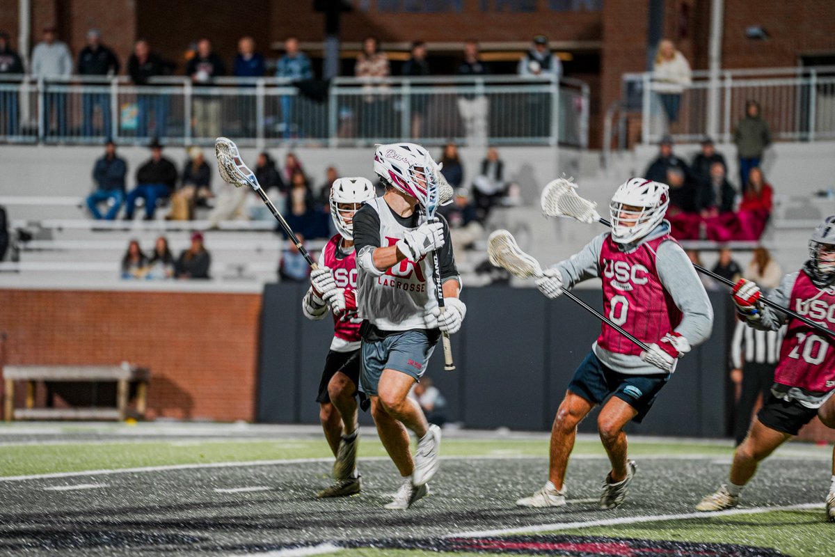 LRUMLAX's tweet photo. 𝕃𝕒𝕥𝕖 𝕟𝕚𝕘𝕙𝕥 𝕝𝕒𝕩

🐻🥍

#GOBEARS | #BetweenTheBricks https://t.co/NuBU3NYoVk