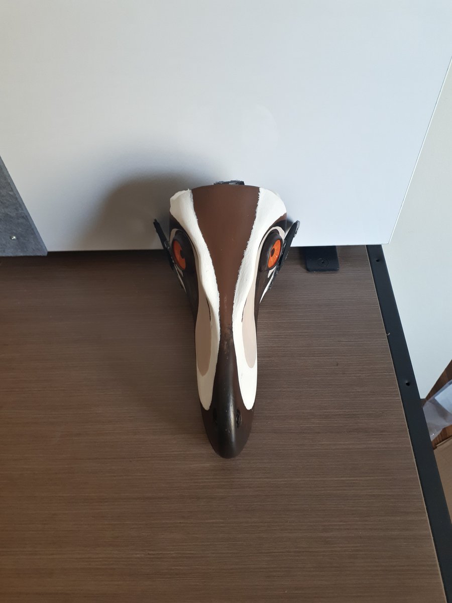 Wendigosaurus's tweet photo. Finally, original art on my art account. Here's my resin cast Utahraptor mask that I made as my first project for my sculpture class this year. Had a month deadline and I ran myself ragged running around to get the supplies 😅 #fursuit #halloween2024 #mask #furryarwork https://t.co/a2A3DUSNzW