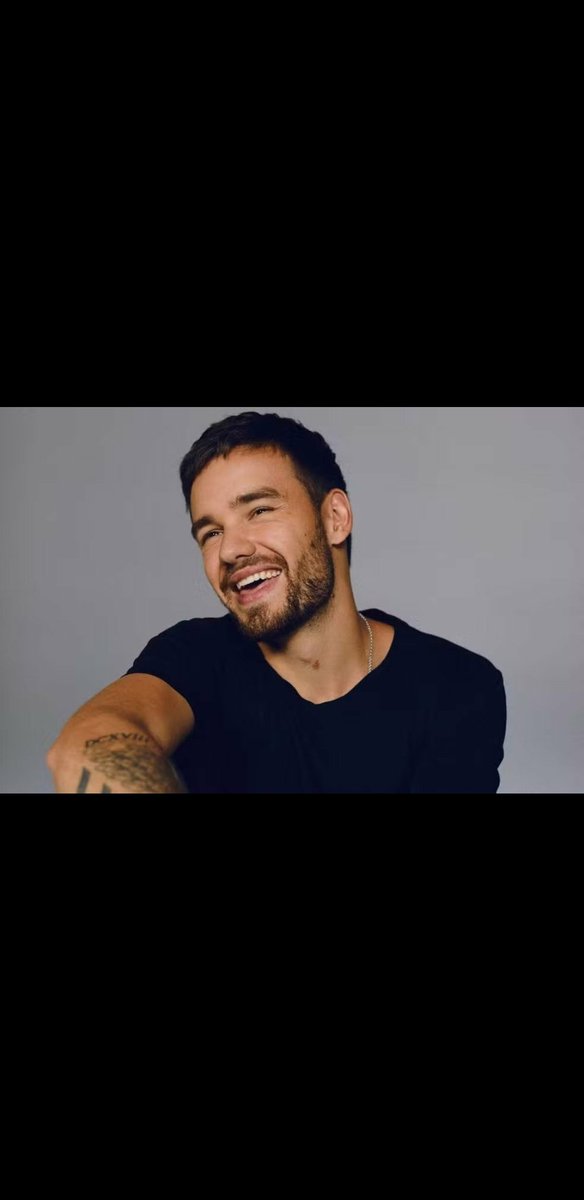 lbackpack's tweet image. Não choro, não falo nada, não tenho reação nenhuma. Simplesmente chocada e sem acreditar. Marcou minha vida e carregarei pra sempre esse amor. Te amamos para sempre, Liam Payne! Que tenhas o descanso eterno. 🖤🥀