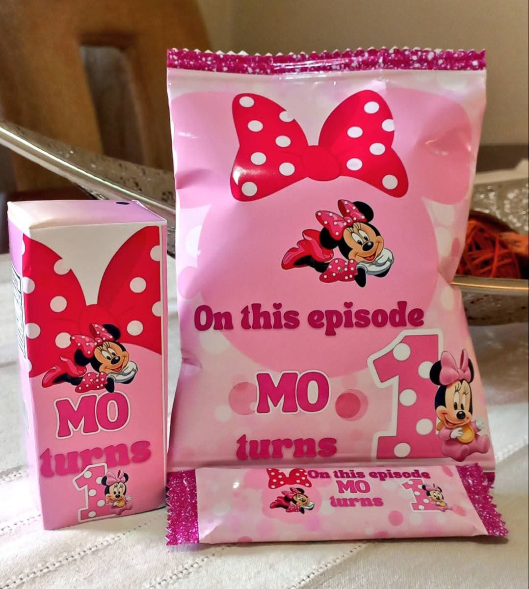 Diphuka11's tweet photo. Hello my Name is Mpho I'm based in a small town called Orkney in the North West. I do Personalized Party Packs. 
Courier Nationwide ❤️
Personalized Chocolates for R20 each for any occasion and Party Packs from R30 to R55.
ORDERS YOURS NOW!! whatsapp 📲0680195682
#MyBrothersKeeper https://t.co/R2Rw76fTj4