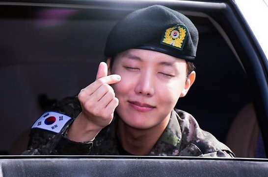 jhopesland's tweet photo. WELCOME BACK HOBI #JHOPE https://t.co/mq5ThTgU3X