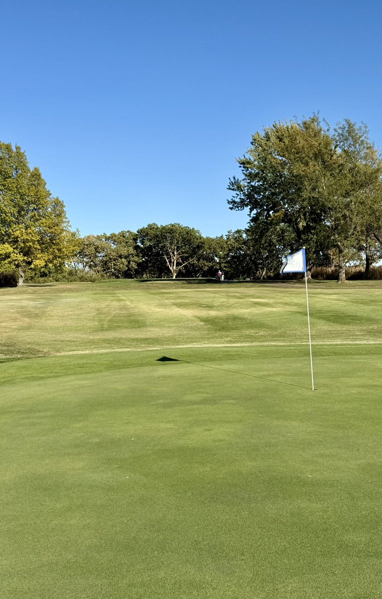 RuralGolf's tweet photo. October golf is the BEST! ⛳️
@LakeShawneeGC
#postseasontime https://t.co/vj7JYAb7NT