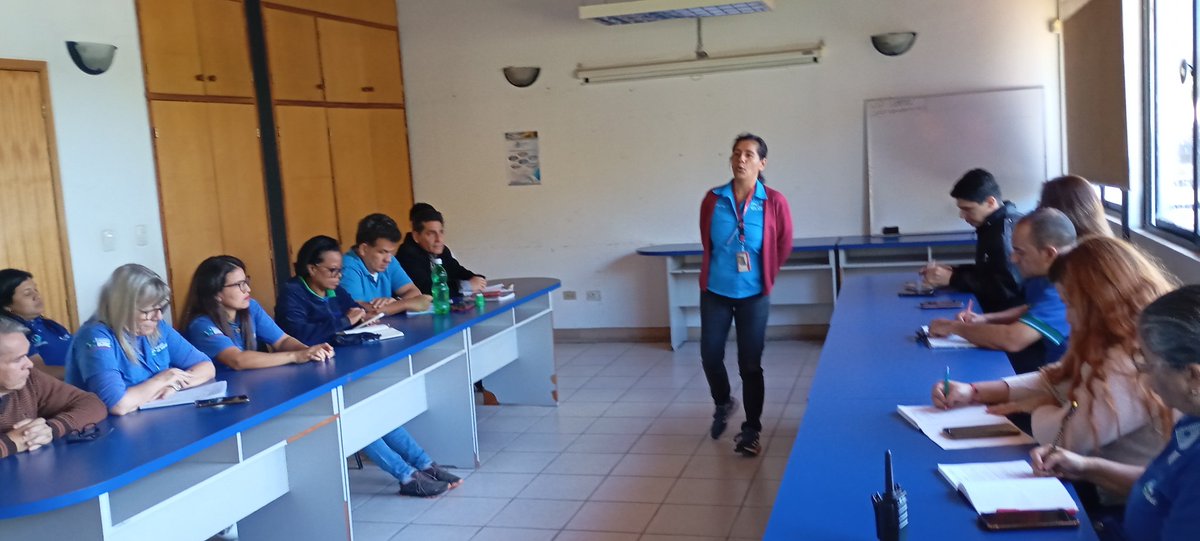 mpppstmerida1's tweet photo. #16Octubre || Por Instrucciones del Min. @eduardopiate2, se realizó la renovación del  #CPTT en la entidad laboral @aguasdemeridaca del Mcpio. Libertador,  en compañía de los trabajadores y funcionarios del  @MinTrabajoVE y la @cbolivariana . https://t.co/Q8BdgUFhBy