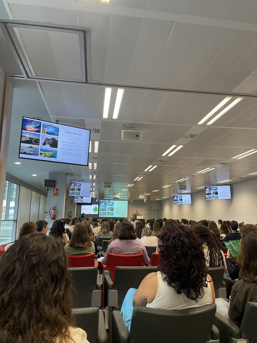 x_ecutionner's tweet image. Ponencia inaugural “Empoderament infermer més enllà dels recursos” per Júlia Matthildur al VII Congrés Català d’Infermeria de Salut Mental @ASCISAM