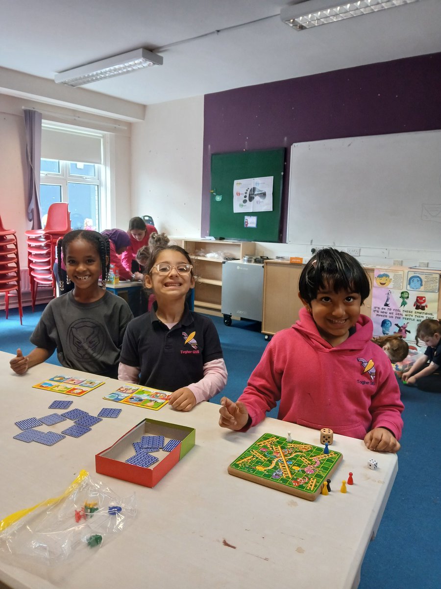 TogherGirls's tweet photo. Mrs.Looney/Ms.Tuipèar's senior infants @TogherGirls were all smiles when they were joined by their 5th #classbuddies from Ms.Hurley's class during their #MathsforFun session in the school library. #support #friendship  #IUseMaths @mathsweek @OidePrimarySTEM @cork_cesc @sendboyle https://t.co/wwYBAXpG82