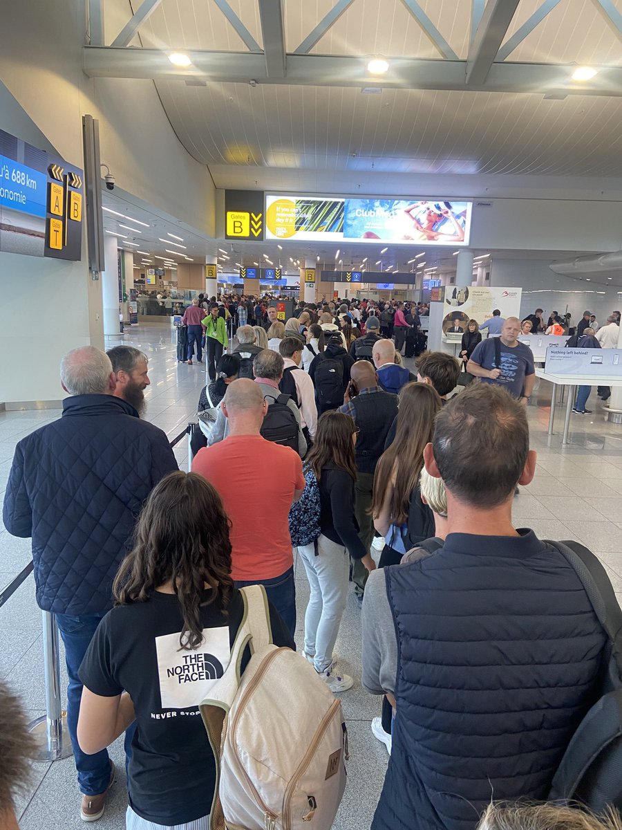 peterlimal's tweet photo. @BrusselsAirport Terrible long wait  today @BrusselsAirport for passport control! Is there a protest/industrial action? https://t.co/yKg2n3lwND