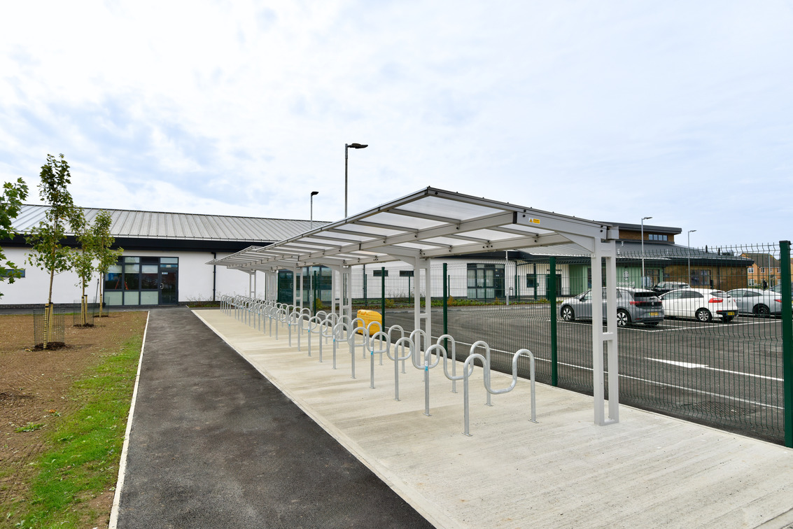 Students can ride in style and park with ease thanks to our Coventry Gullwing Cycle Shelters, complete with CaMden M Stands, at Oakbridge C of E Primary School! 
#Broxap #CycleParking #School #Shelter