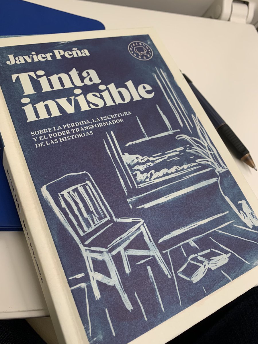 “Los novelistas son niños que se resisten a crecer”

La meravella que ens ha regalat <a href="/javierpenalopez/">Javier Peña López</a> 
a tots aquells que ens agrada viure a dins dels llibres… 

#TintaInvisible <a href="/BlackieBooks/">Blackie Books</a>