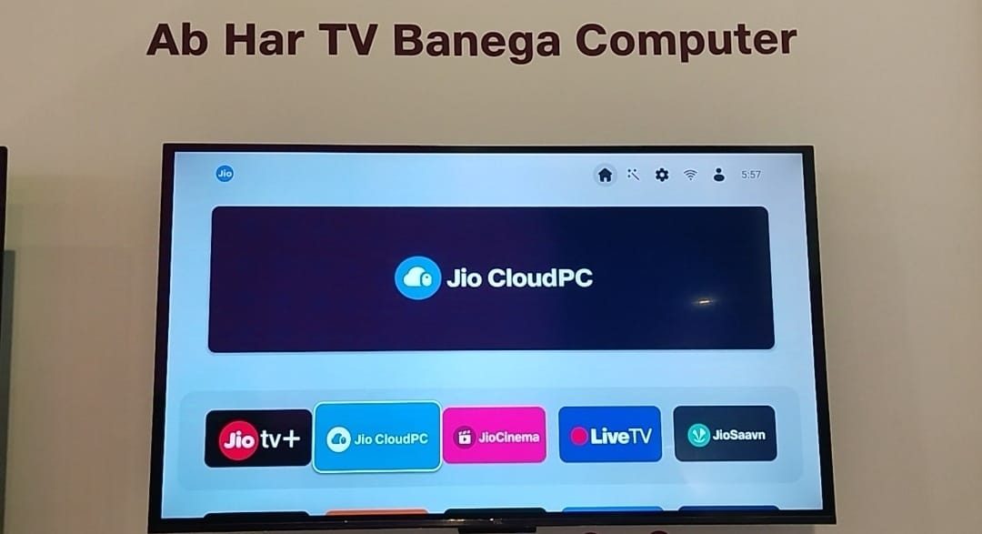 ektaamittal's tweet photo. .@reliancejio disrupts PC industry with Jio Cloud PC app, unveiled at IMC2024. By connecting Jio Fiber to TV and launching Jio Cloud PC app, the Smart TV will transform into PC, eliminating the need for laptop. Even non-smart users can access this by connecting Jio STB with TV. https://t.co/IJoQxYPEfF