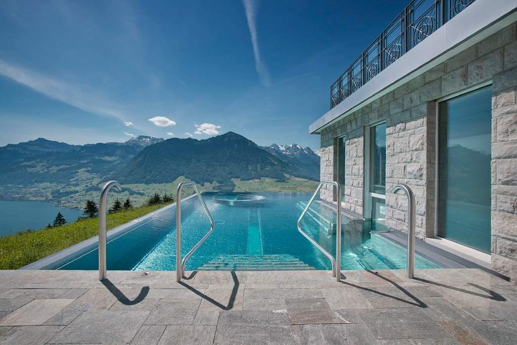 juiz_nidwalden's tweet photo. Raus aus dem Alltag, Entspannung mit Wellness! Lassen Sie sich von den erstklassigen Angeboten inspirieren mit Blick auf Berge und See.
👉 https://t.co/7TvpMEEB0G
#Wassertipp #Wellness #Nidwalden #Switzerland #Vierwaldstättersee https://t.co/lnHaV8tUu7