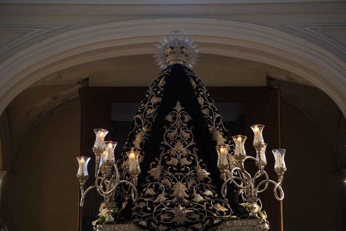 Sub_GranPoder's tweet photo. ⚜️JUEVES⚜️

📷 ?

#CofradiasMLG https://t.co/YEFwhWI2qi