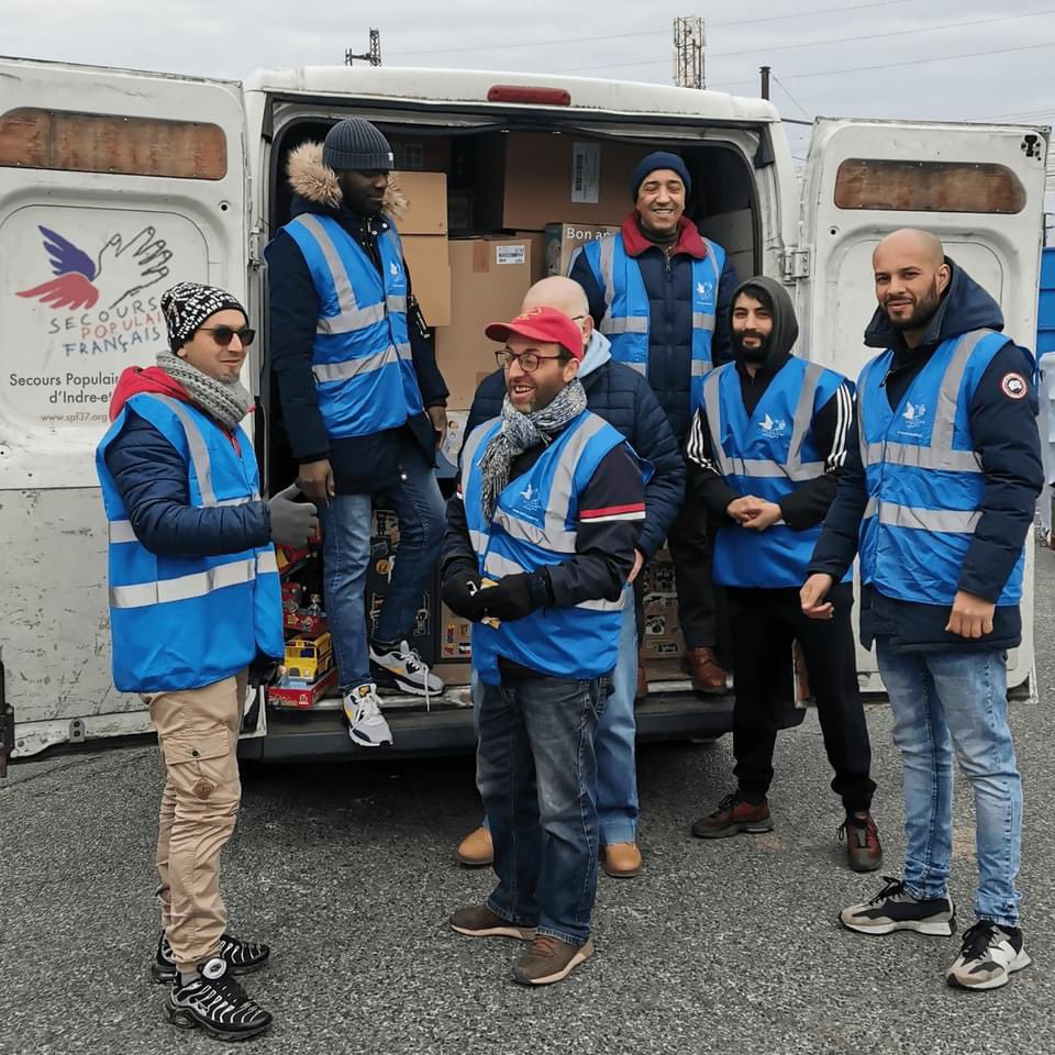 Secours Populaire 37 tweet media