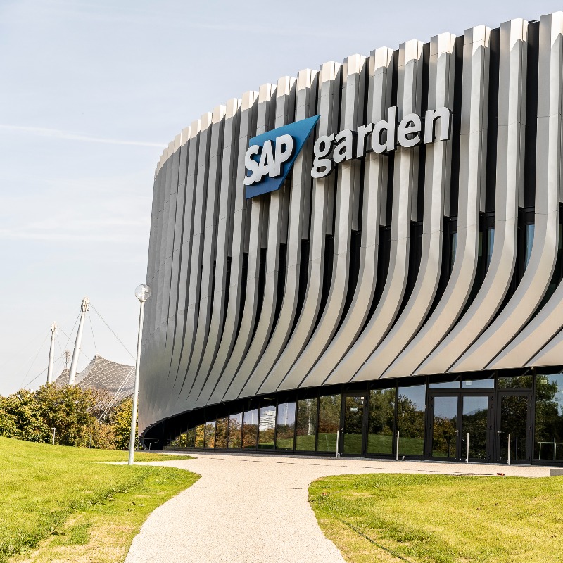 FCBBasketball's tweet photo. Alles, was wichtig ist fรผr euren Besuch im SAP Garden findet Ihr kompakt zusammengefasst auf unserer Website โคต๏ธ
#FCBB #WeBallTogether #BAYVIR