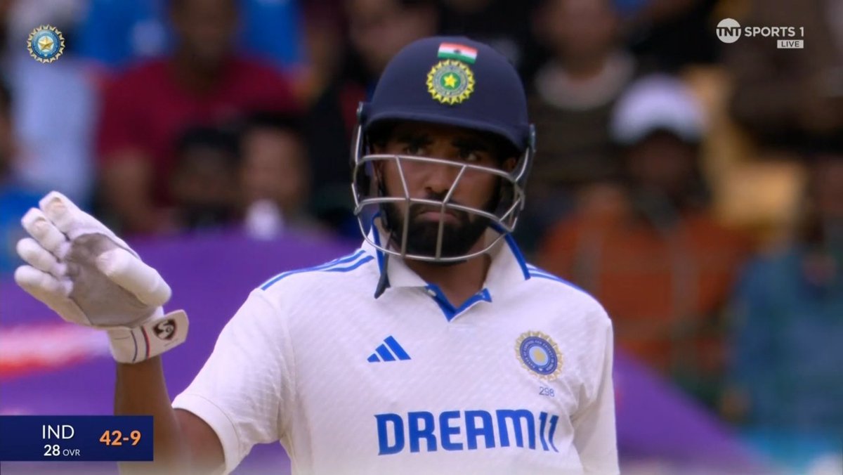 viratxkohli's tweet image. SIR VIV SIRAJ.  *NOT OUT*
#ViratKohli #1test #RohitSharma #ViratKohli𓃵 #INDvsNZ #siraj