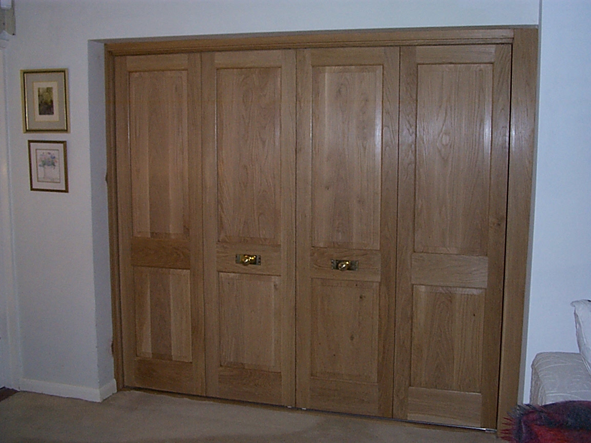 causewayjoinery's tweet image. Internal Bi-Fold Doors: A Space-Saving Solution
The images below showcase a set of four beautifully crafted American Oak bi-fold doors. 
#joinerywork #Craftsmanship #woodworking #causewayjoinery #eastsussexjoinery