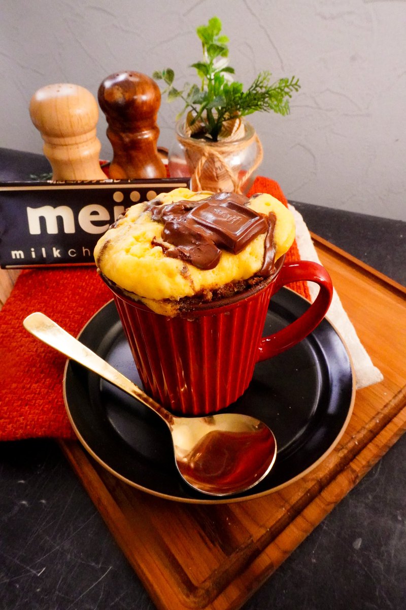 marumi_kitchen's tweet photo. 作るのが大変そうなカップケーキをベーキングパウダーやオーブン不要で再現！

身近にある材料を組み合わせるだけで作れるのでぜひ！ https://t.co/aynkcBbHjb