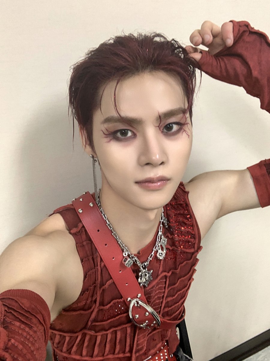 8TURN_official's tweet photo. [📺]
잠시 후 저녁 9시30분,
Mnet <로드 투 킹덤 : ACE OF ACE> 에 8TURN이 출연합니다❗

TURNING 오늘도 본.방.사.수!❤🤍

#8TURN #에잇턴 #エイトターン 
#로드투킹덤 #ROADTOKINGDOM 
#로드투킹덤_A #ROADTOKINGDOM_A https://t.co/epoIMdH98l