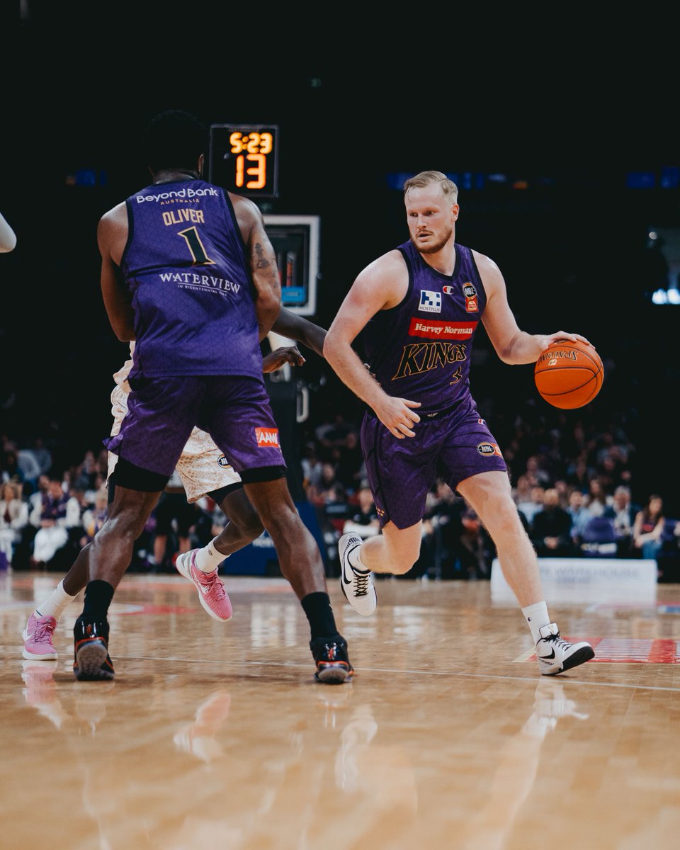 King #252 <a href="/Tyl3rRobertson/">Tyler Robertson</a> spoke with <a href="/1170sen/">SEN 1170</a>'s @JimmySmithSEN on Thursday for this week's episode of 'The Crossover' 👑

Listen to their discussion ➡️ sydkings.com/2p8ud47a

Hoops Capital audio page ➡️ sydkings.com/wers3hxk 

#TakeTheThrone