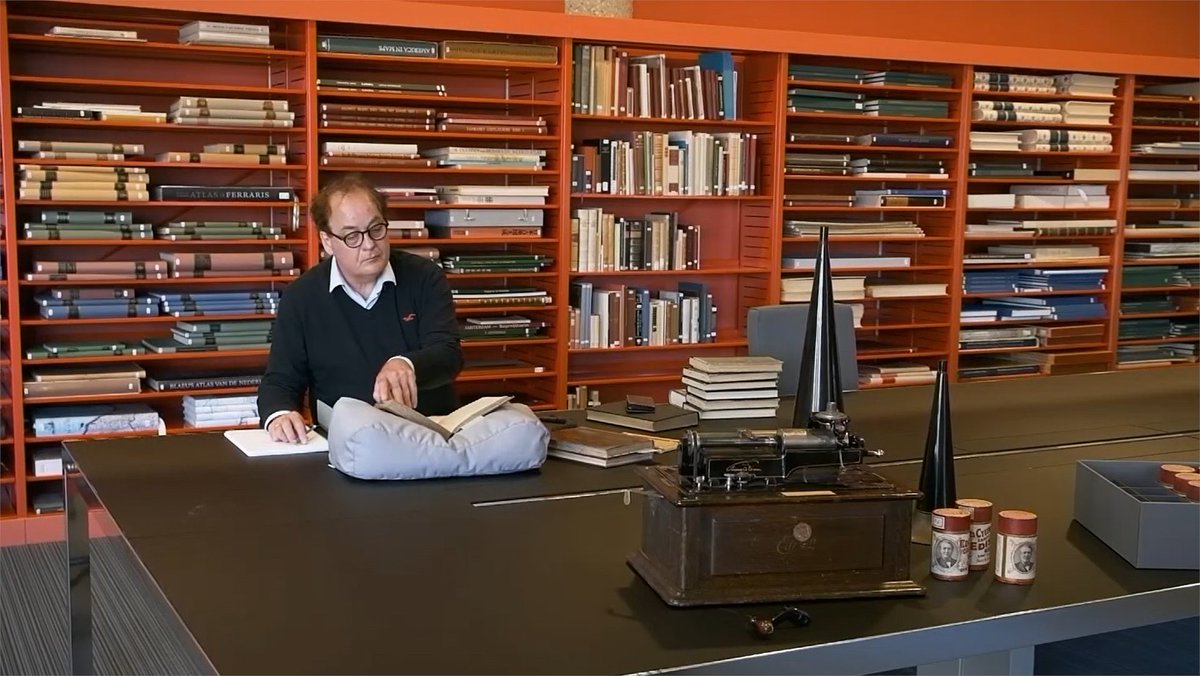 "Snouck" van <a href="/UniLeiden/">Universiteit Leiden</a> hoogleraar Wim van den Doel <a href="/vddoel/">Wim van den Doel</a> heeft de #Boerhaave #Biografieprijs gewonnen! 
Van harte gefeliciteerd!

Wilt u meer weten over het onderzoek dat ten grondslag ligt aan deze bijzondere biografie?
Bekijk onze #Boekensalon:
➡️youtu.be/5YrKw69zaO8