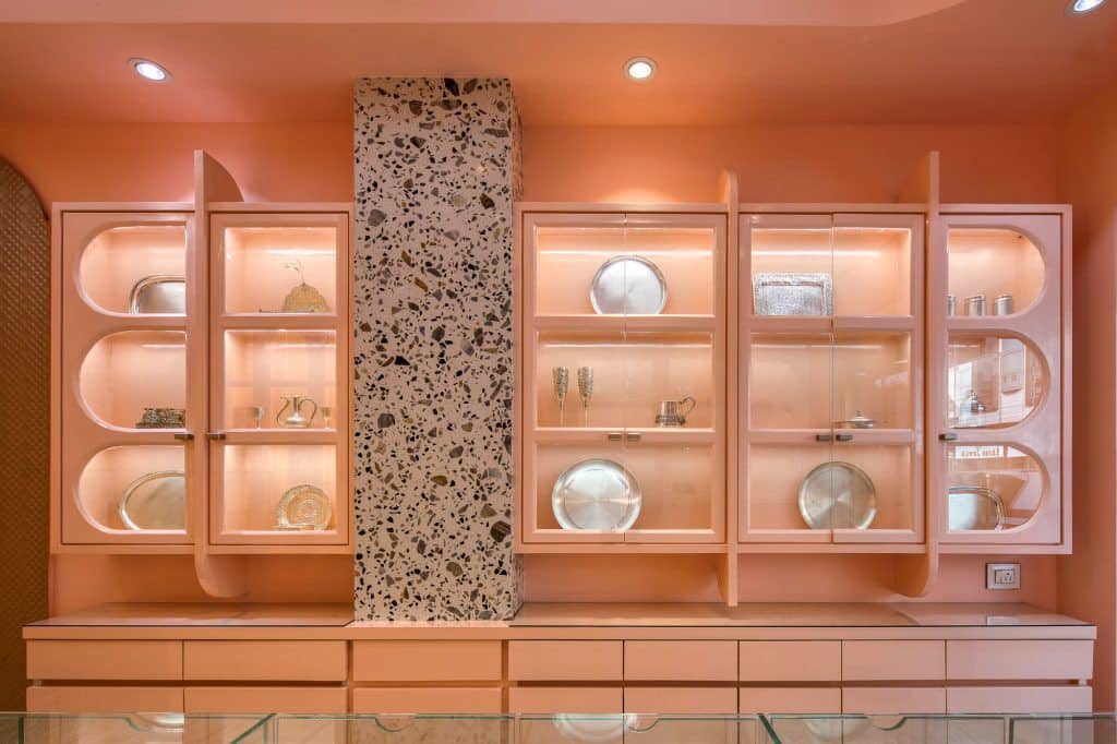 commdesignitp's tweet image. Pink Curves by Studio23.Eight X Project 1505: A boutique gem of silverware and jewellery in Bhilwara✨

Read More - commercialdesignindia.com/projects/pink-…

#jewellerystrore #jewellerydesigns #storedesign #retailstore #retailstoredesign #retailproblems #retailstrategy #commercialdesignitp