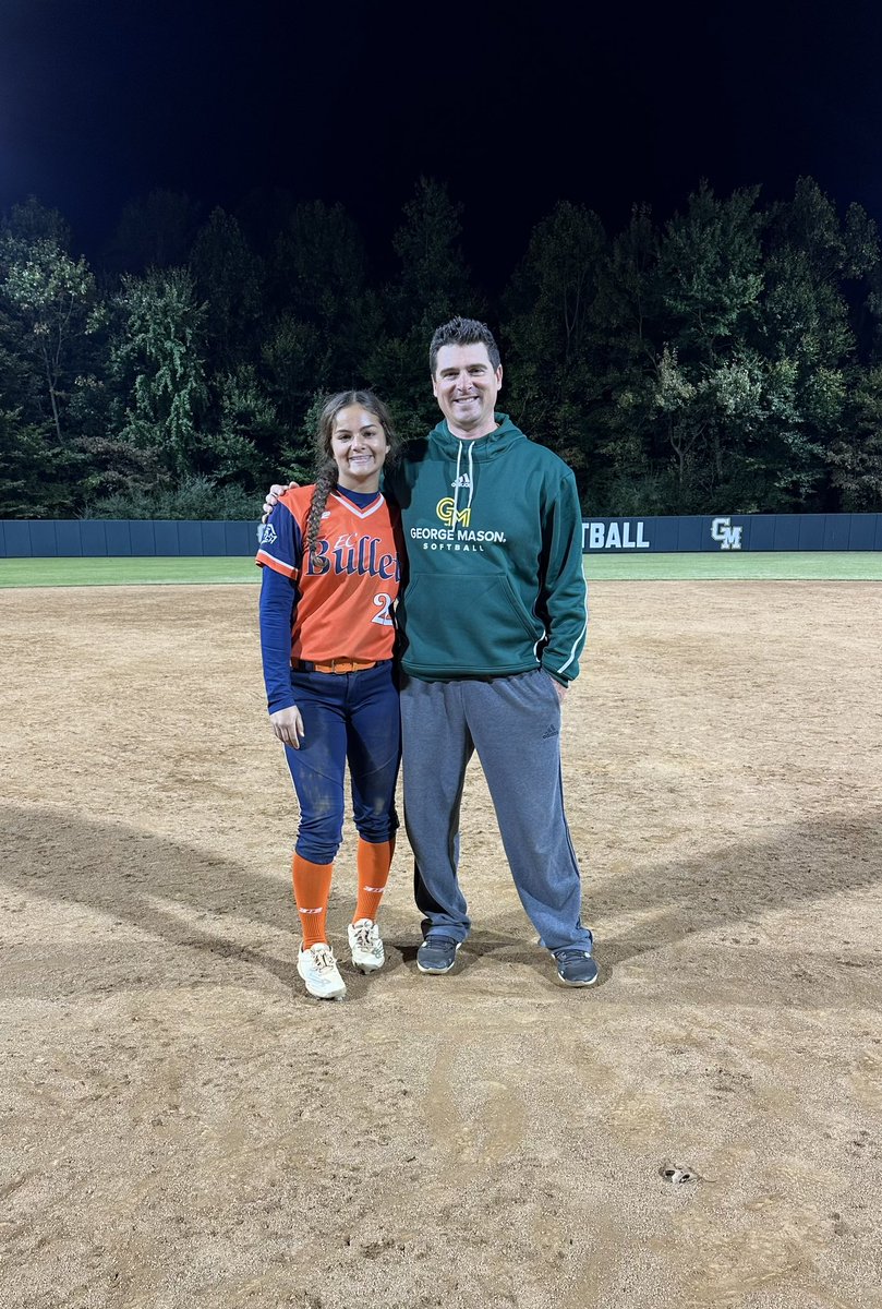 Lily Perez tweet media