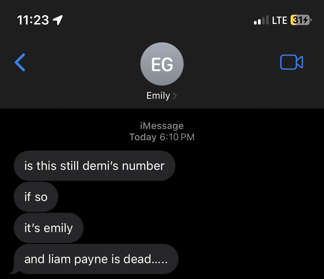 DemiLogue's tweet photo. you know something bad has happened when you check your phone after an hour &amp; have 22 unread text messages~ might have to call my psych tomorrow https://t.co/yBDN0mK4Sh