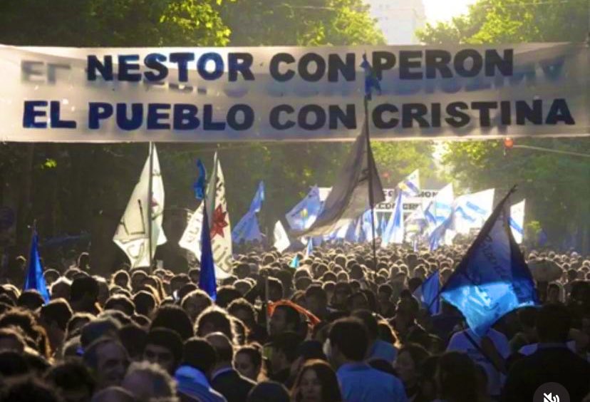 MarinaGlezer's tweet photo. Feliz día compañeros y compañeras✌🏼 https://t.co/1mqtk6T7rJ
